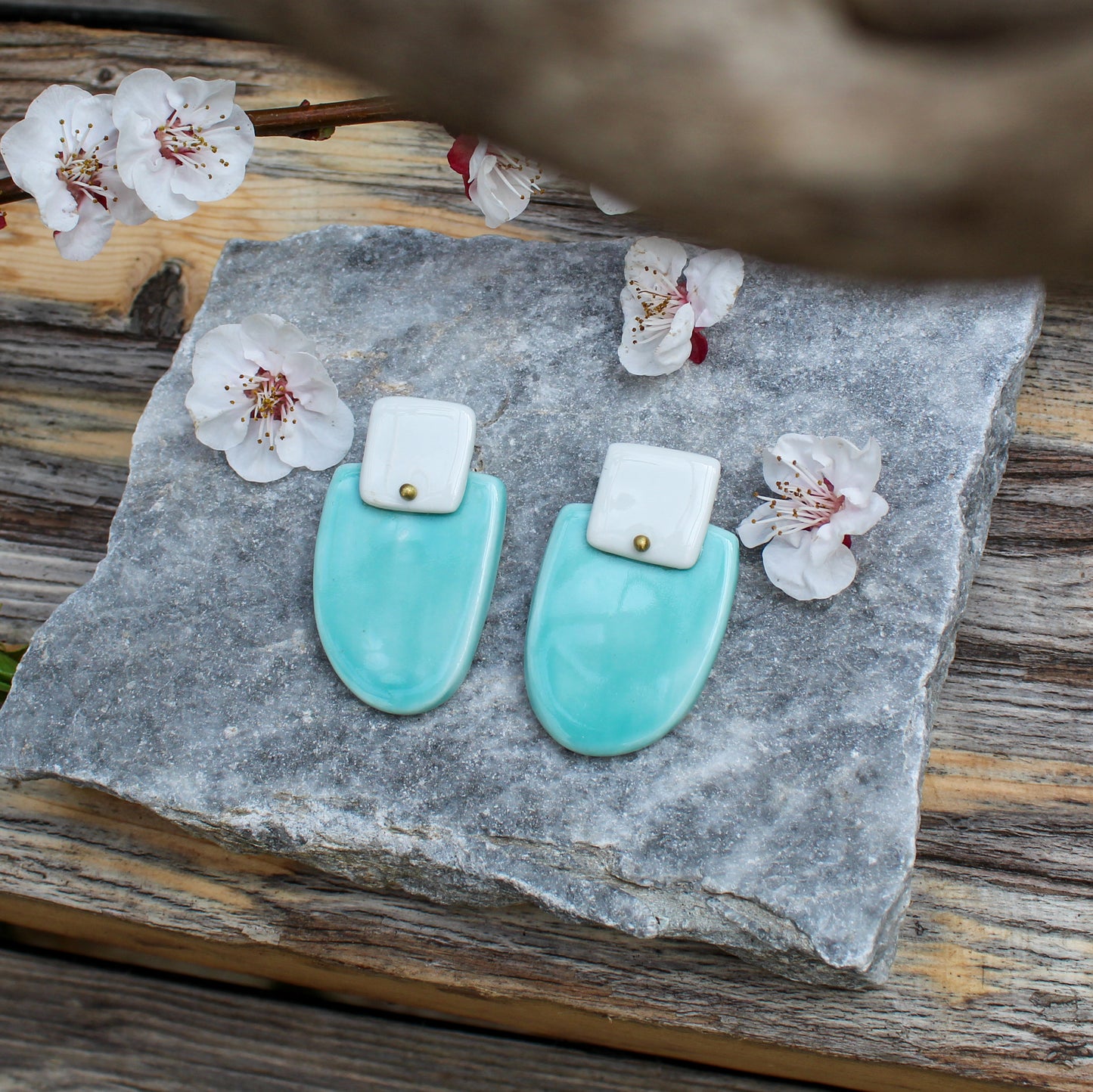 Stud statement porcelain earrings in white and aquamarine color