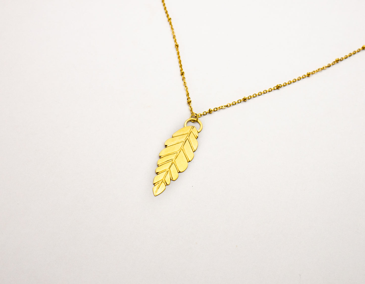 Leaf Engraved Long Necklace