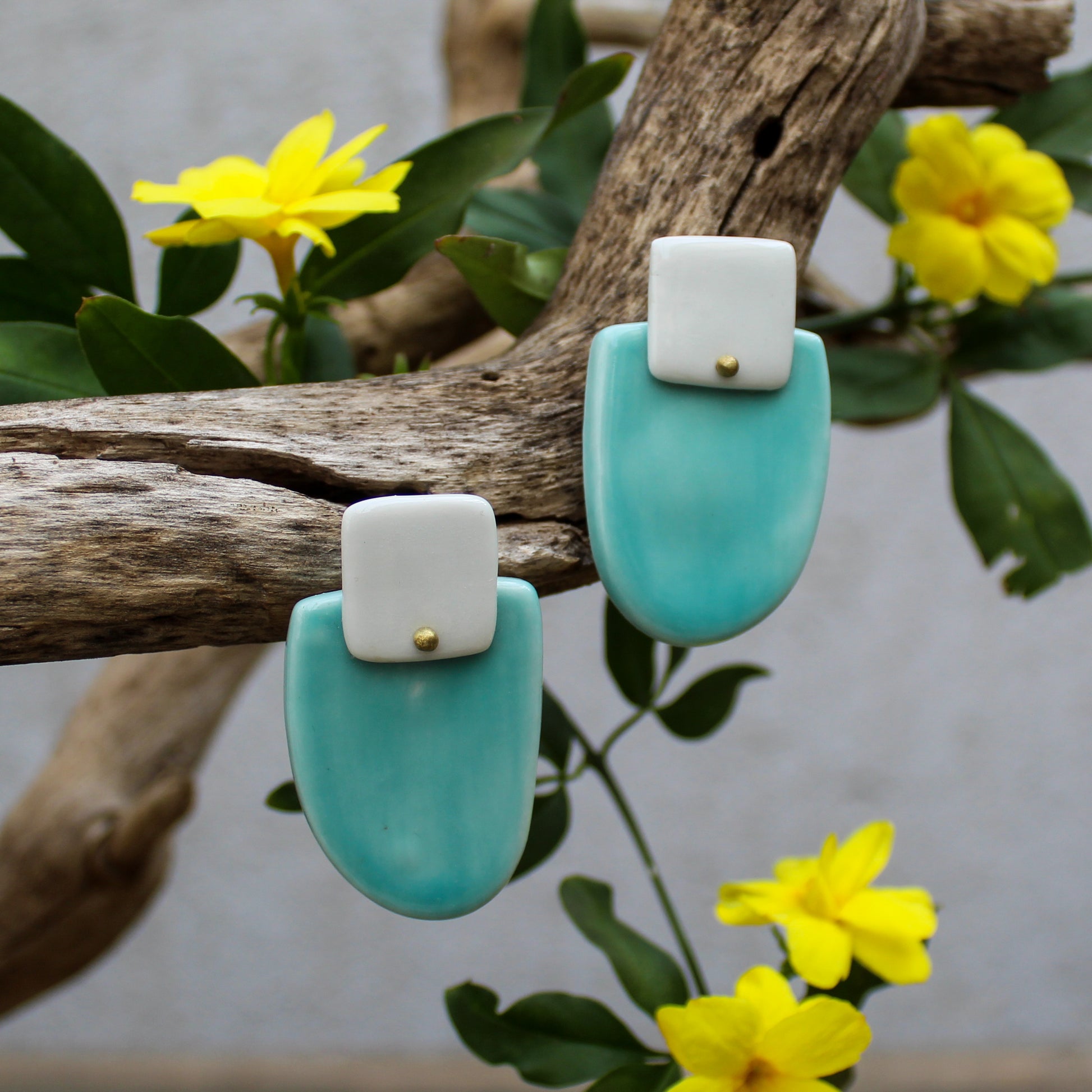 Stud statement porcelain earrings in white and aquamarine color