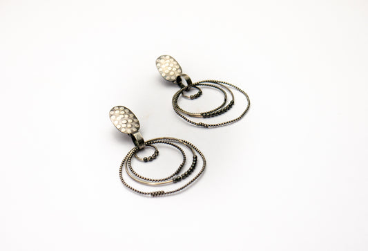 Dangle circles earrings