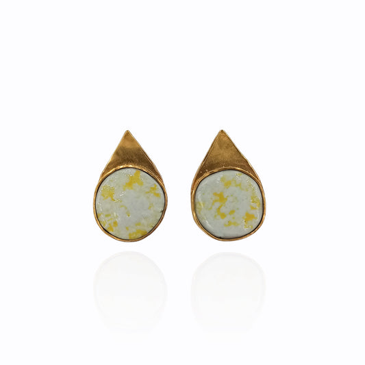 Yellow porcelain and gold stud earrings "Pointed edge"